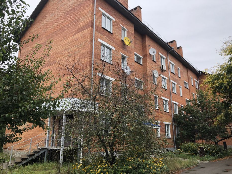 Продам приміщення /квартиру в м.Ріпки