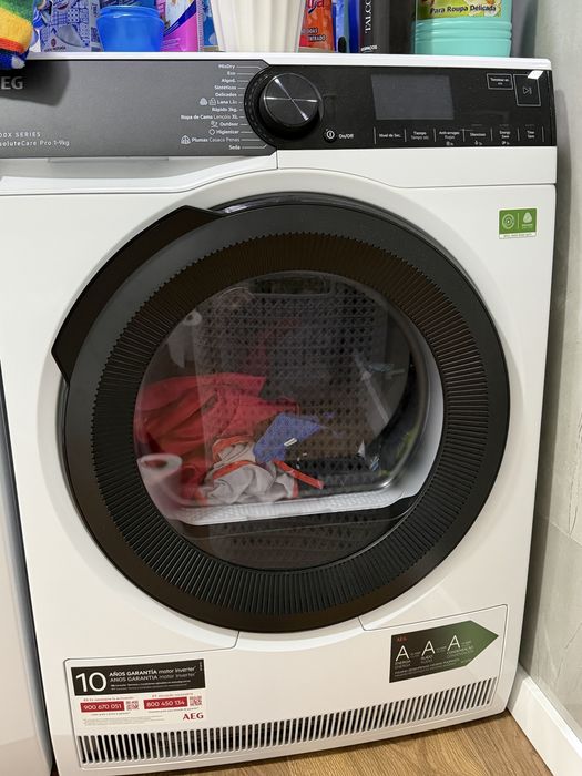 Máquina de lavar roupa (AEG)