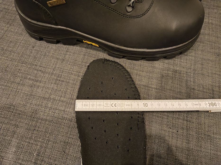 Buty robocze S3 Jallatte  Gore-Tex Vibram  42-43