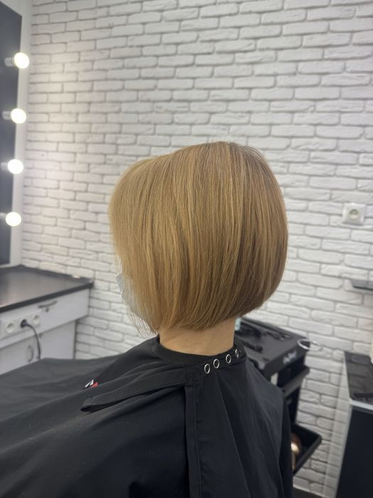 Стрижка жіноча 200грн