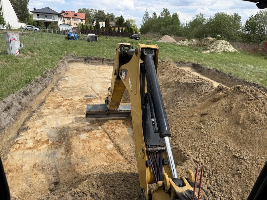 USŁUGI Koparko-Ładowarką Roboty Ziemne