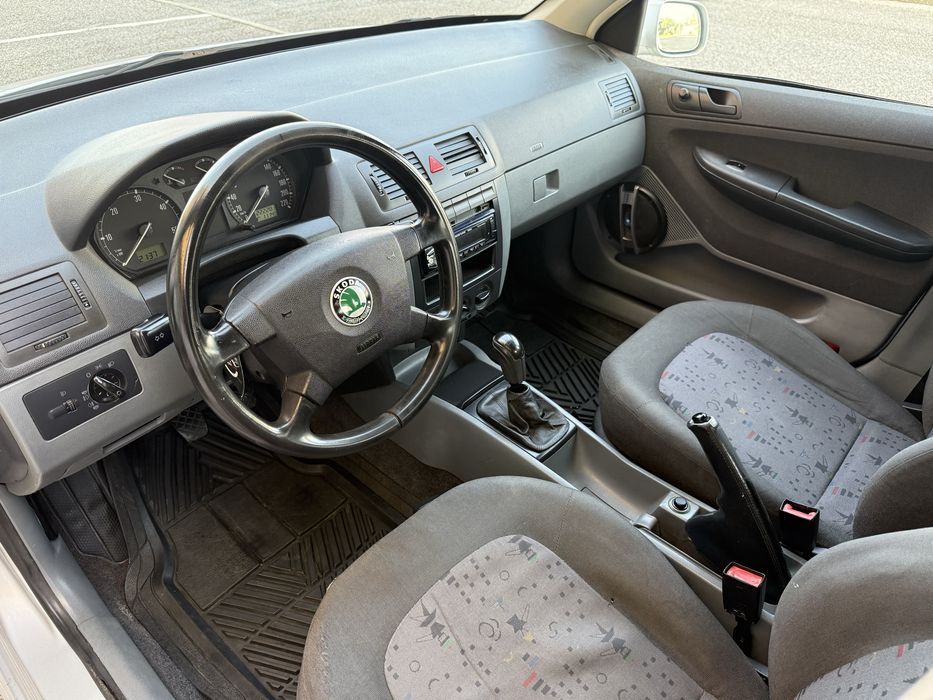 Skoda Fábia Break 1.4TDI ( Motor VW ) / 220.000kms / 2003