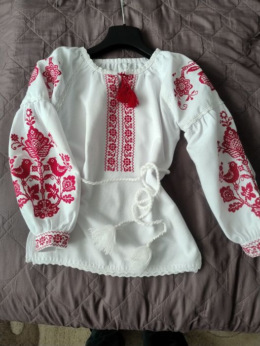 Вишиванка для дівчинки 9-11 років