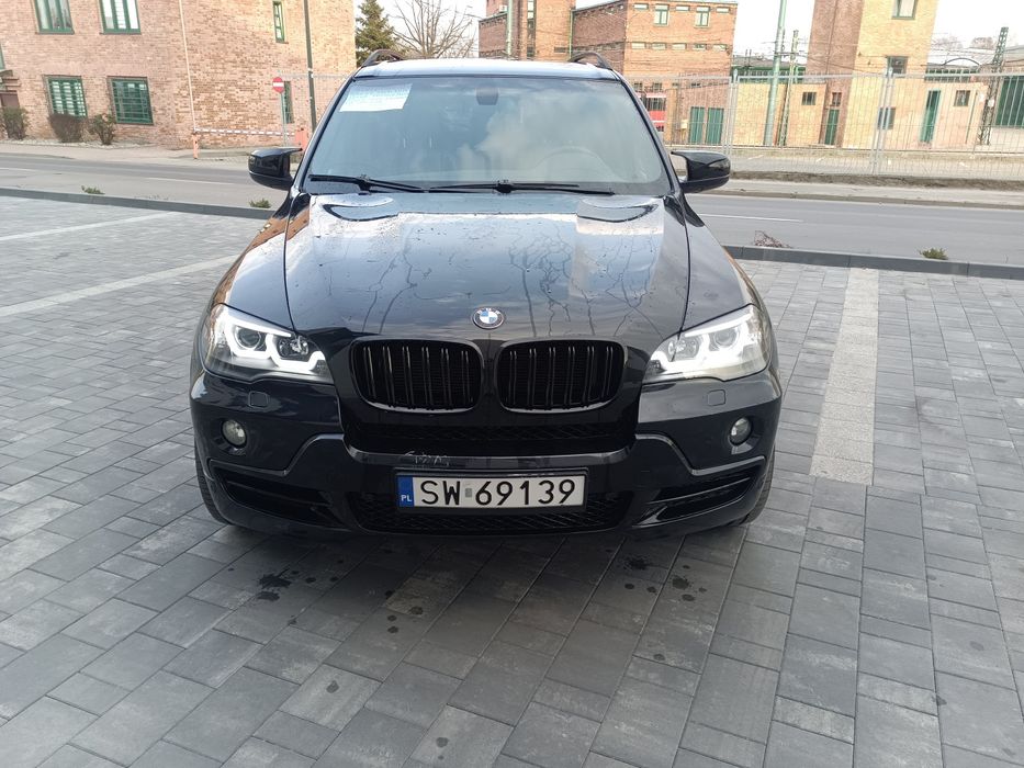Piękne BMW X5 e70