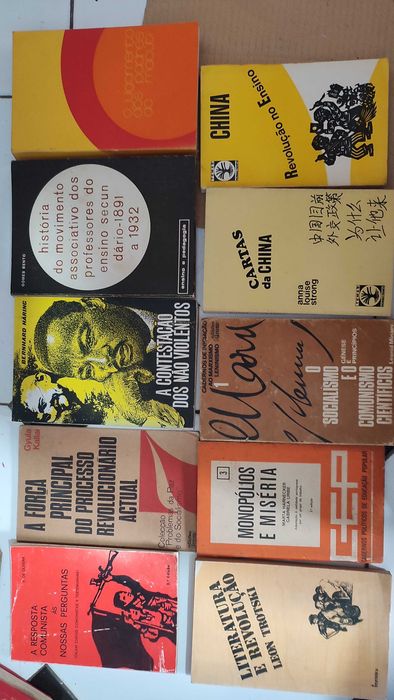Lote 50 Livros de História e Politica Internacionais