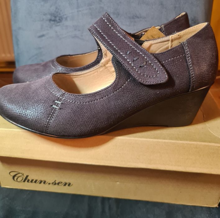 Nowe buty damskie roz 39 wkl.25