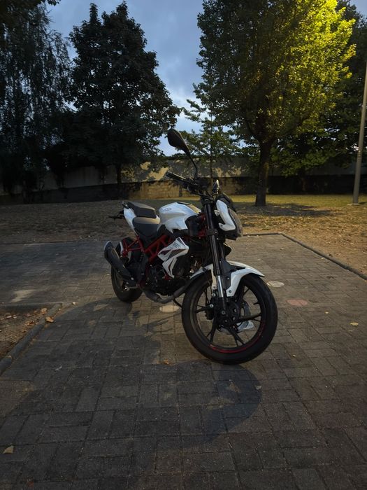 Benelli BN125 de 2023