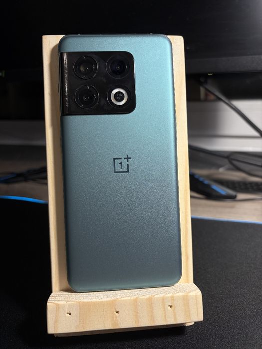 Продам телефон OnePlus 10 Pro 12/256