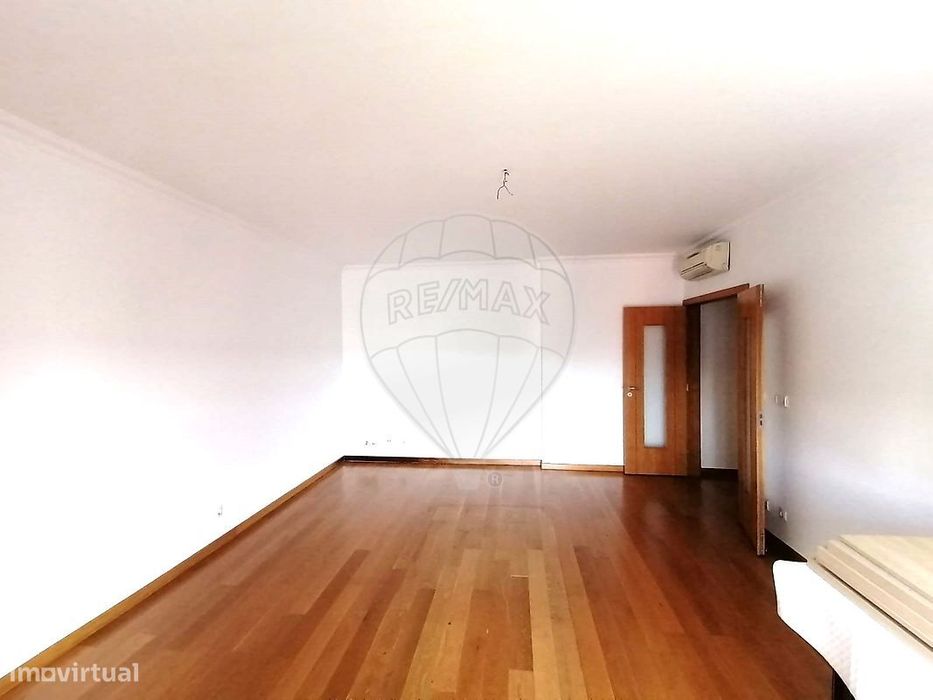 Apartamento T2 para arrendamento