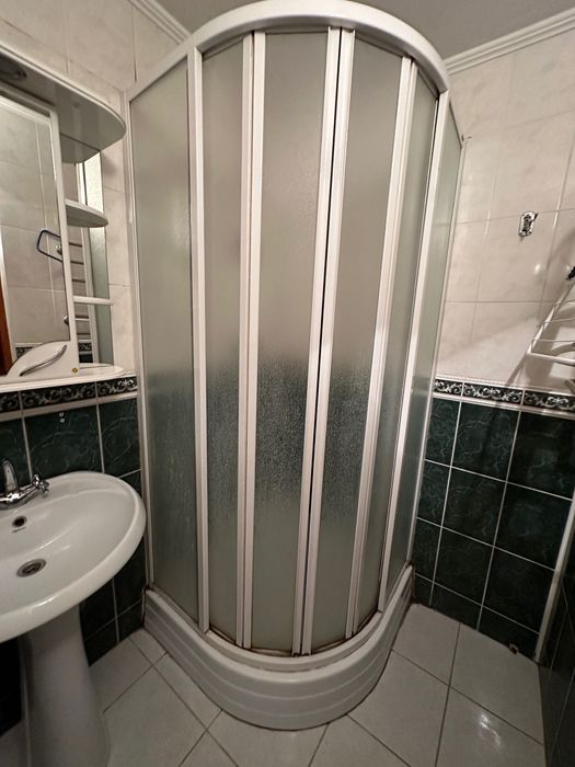 Продам душову кабіну, мийку, кран, унітаз