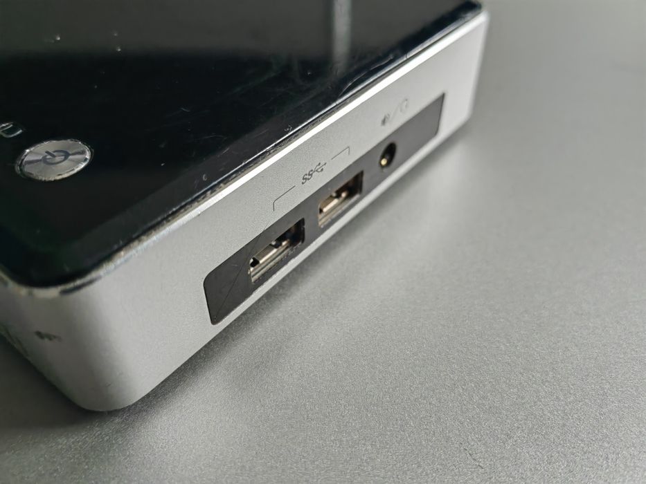 Intel NUC 5i3RYK / i3 / 8GB / 128SSD /