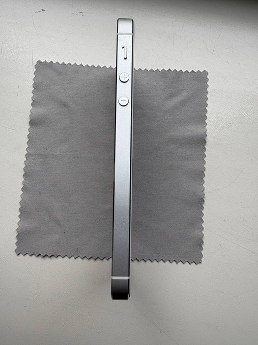 IPhone 5s в идеальном состоянии на 16gb