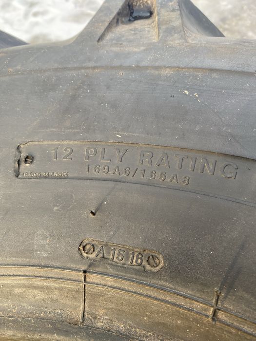 Шини  в гарному стані.