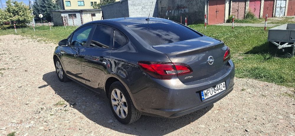 Opel Astra J 2016 r Gaz