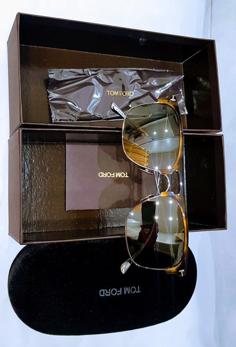 Солнцезащитные очки Tom Ford