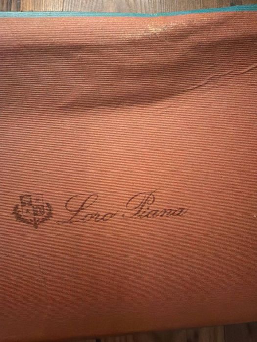 Лофери Loro Piana сірі замшеві, розмір 42