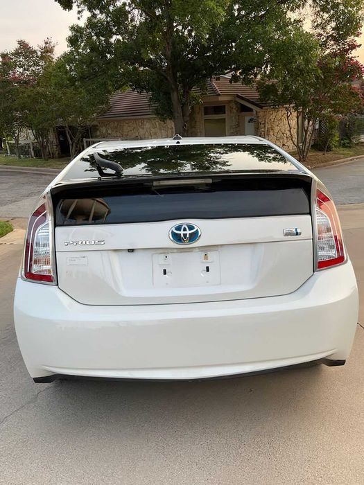 Toyota Prius Persona Series      2015