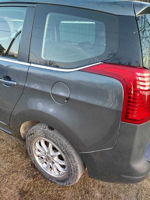 Продам Peugeot 5008