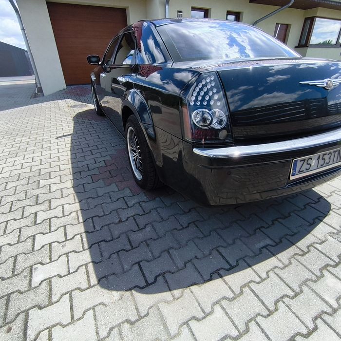 Chrysler 300C uszkodzony silnik