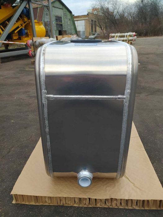 Гідробаки стелеві та алюмінієві -Бічні та Закабінні від виробника