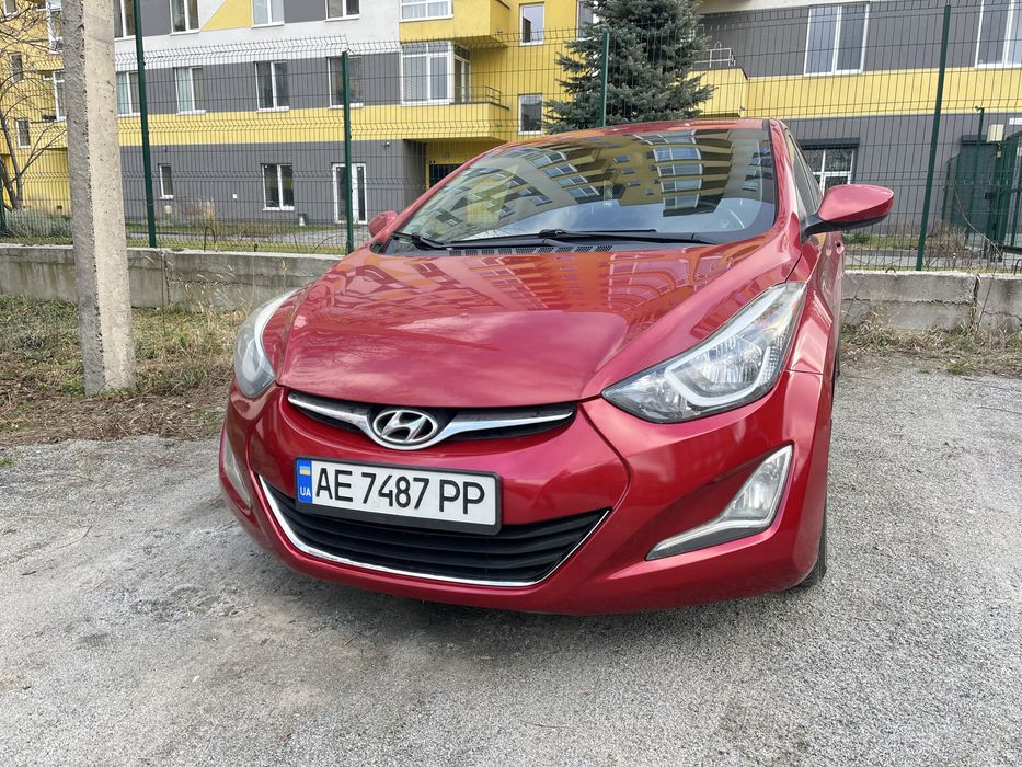 Продам Hyundai elantra 2015 рік , рестайл з туманками, чудовому стані