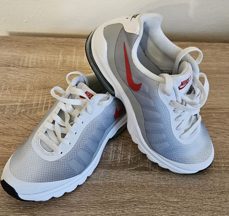 Adidasy Nike Air Max Invigor 36.5