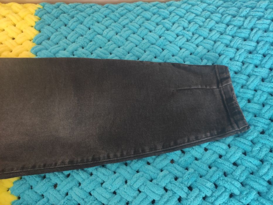 Продам джинси (мом)