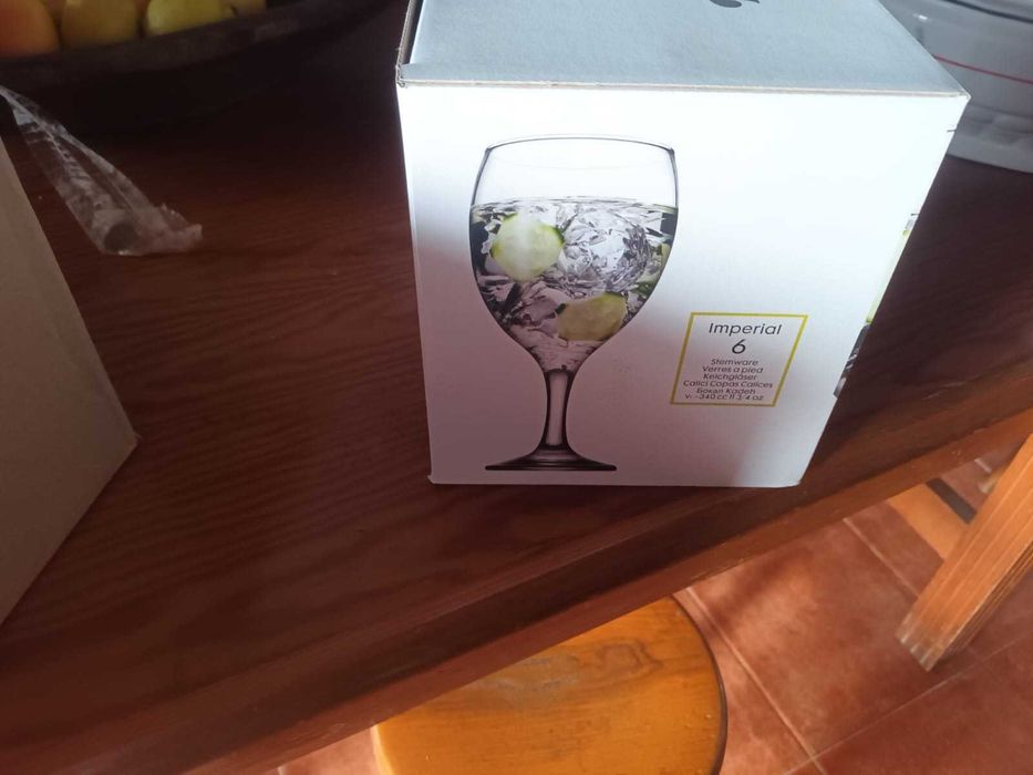 Taça de vidro para vinho