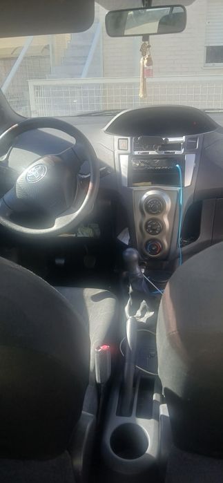 Toyota yaris economico e fiavel negociável