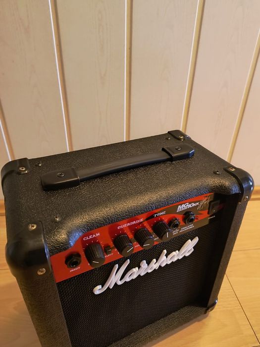 Marshall MG10KK edycja limitowana, wzmacniacz gitarowy, combo, piecyk, piec.