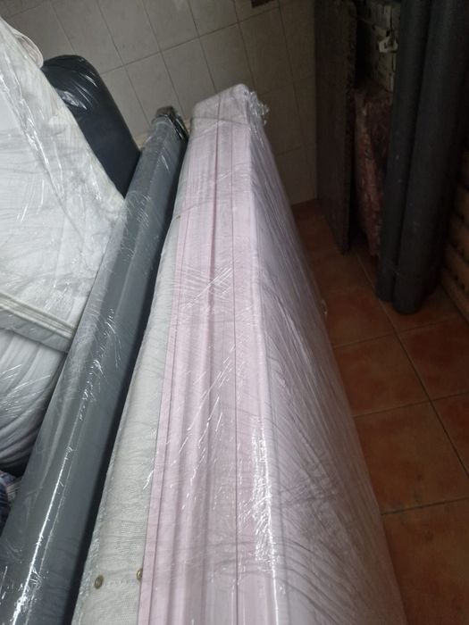 Sommier C/Colchão base e pés