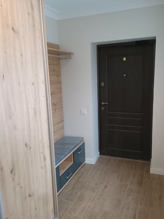 Оренда сучасного будинку: новий ремонт, камін, генератор.