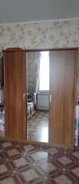 Продам      шкаф