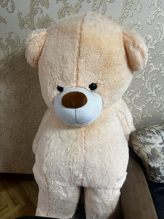 Продається плюшевий ведмедик