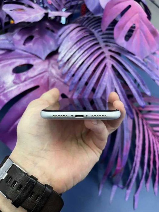 iPhone XR White 100% батарея. Neverlock