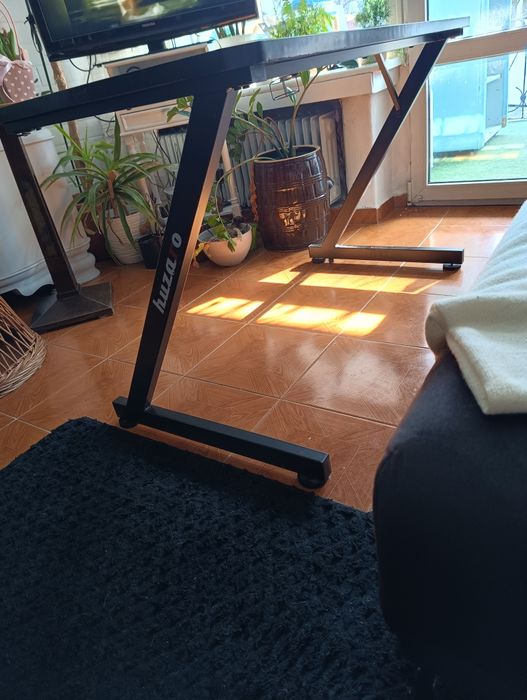 Rezerwacja do 10.04. Biurko gamingowe Huzzaro