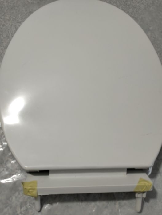 Tampa de sanita branca nova