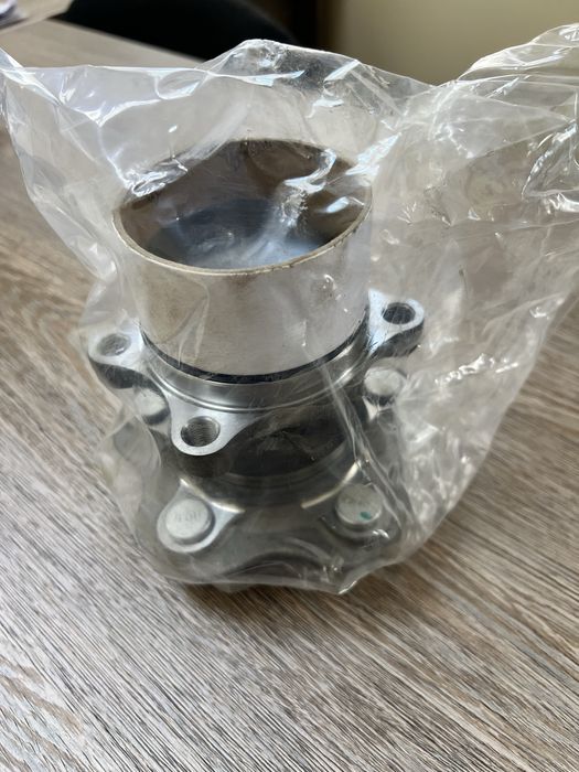 Нова задня маточина (ступиця) Nissan X-Trail T31 (2.0 бензин, 2WD)