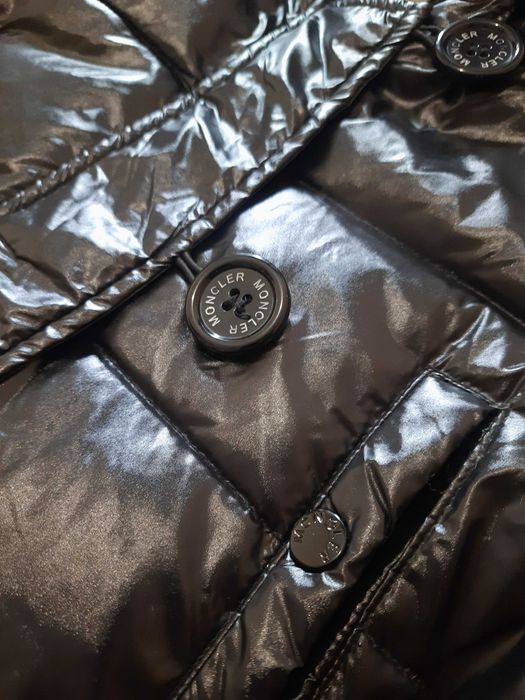 Moncler женская куртеа, пуховик