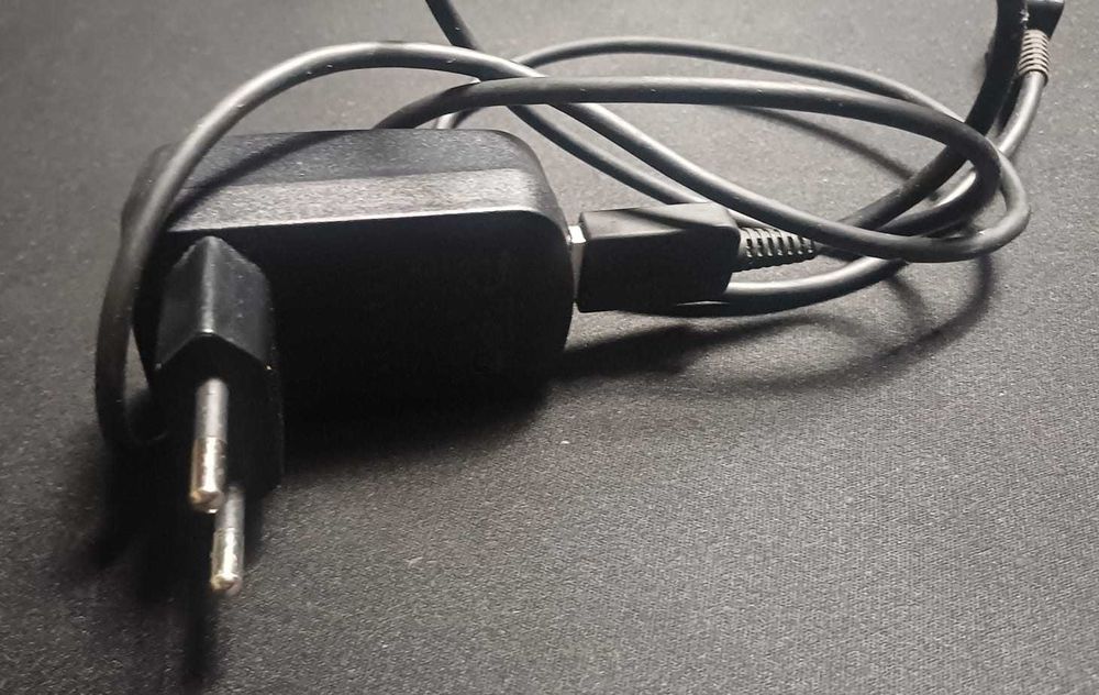 Carregador original PS Vita 5 V, 1,5 A; 7,5"; 50/60 Hz