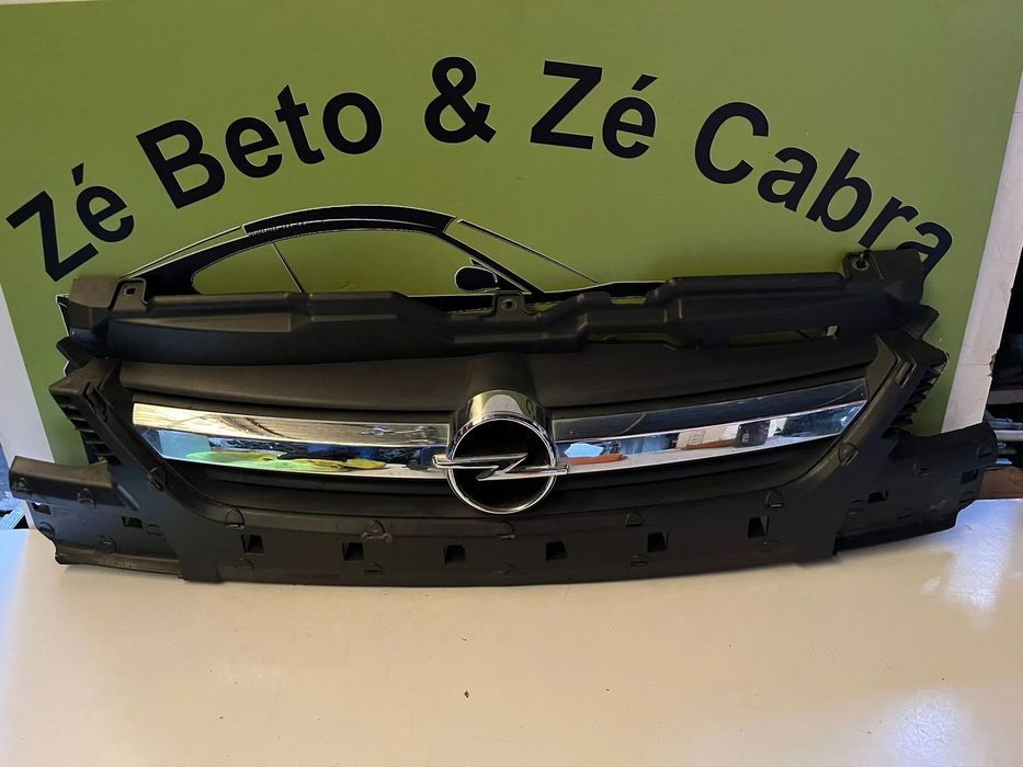 Opel Corsa C GRELHA PARA CHOQUES FRENTE - G138