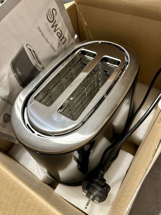 Toster Swan ST70120B