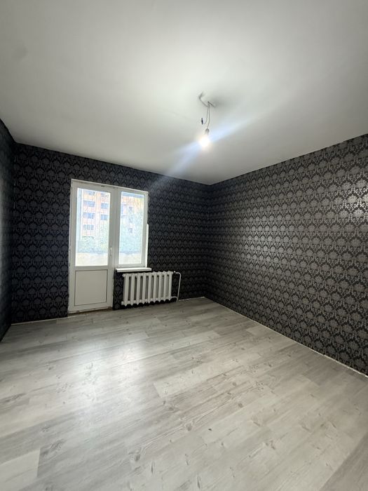 Продаж чотирьох кімнатної квартири . Ощадбанк.