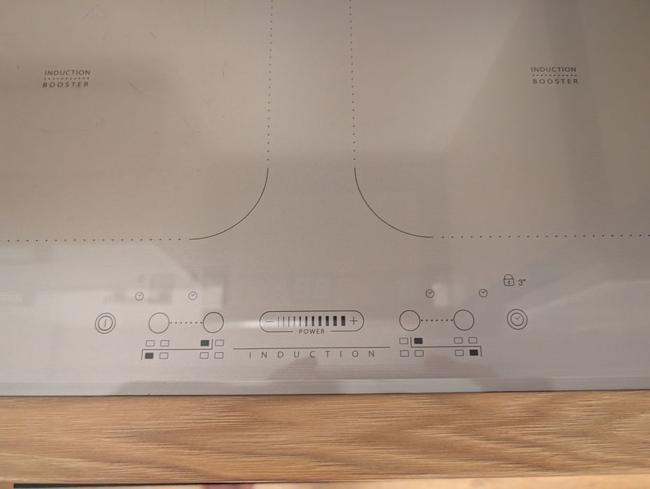 Płyta indukcyjna Whirlpool ACM 828/ba