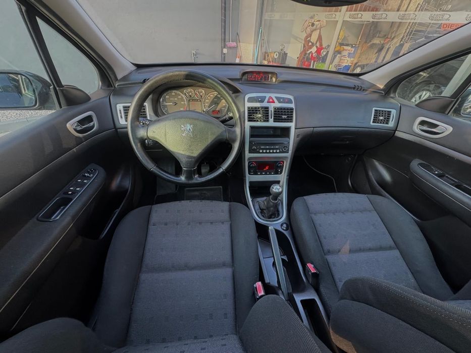 Peugeot 307 Break 1.6 HDi XS Premium 7lugares 127€ mes