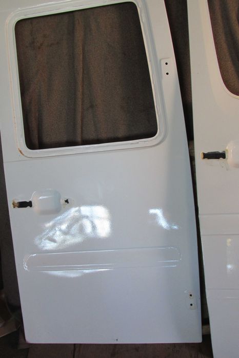 Drzwi prawe lewe tył na szybę Mercedes Sprinter 901-903 do założenia