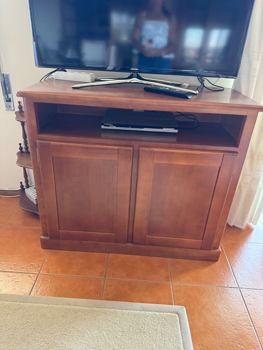 Móvel TV Pinho Maciço