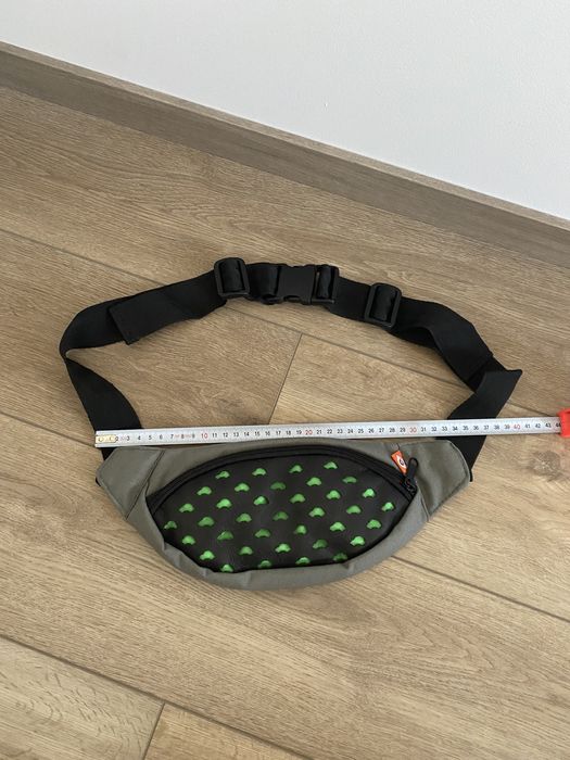 Nerka szara ze skórzanymi wstawkami OLX