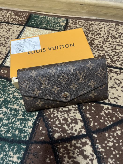 Жіночий гаманець в стилі Louis Vuitton