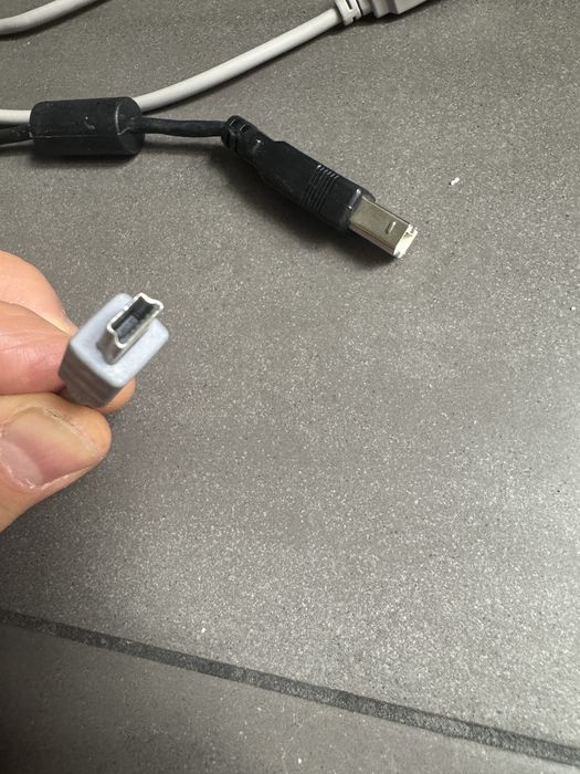 Zestaw kabli: 3 sztuki USB 2.0 A-B, 8 szt. USB - Micro USB, 9 szt. mini jack - mini jack